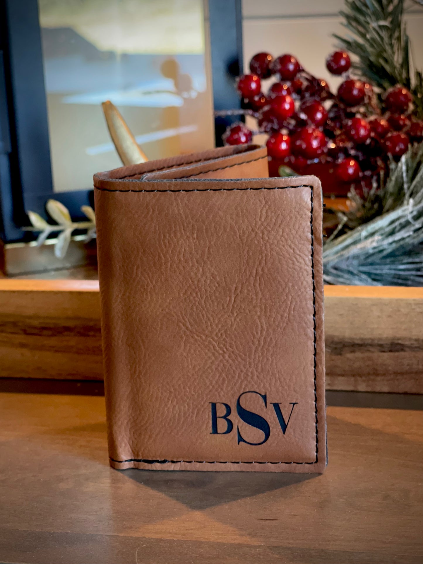 Customizable Rawhide Leatherette Trifold Wallet – Personalized Elegance & Durability