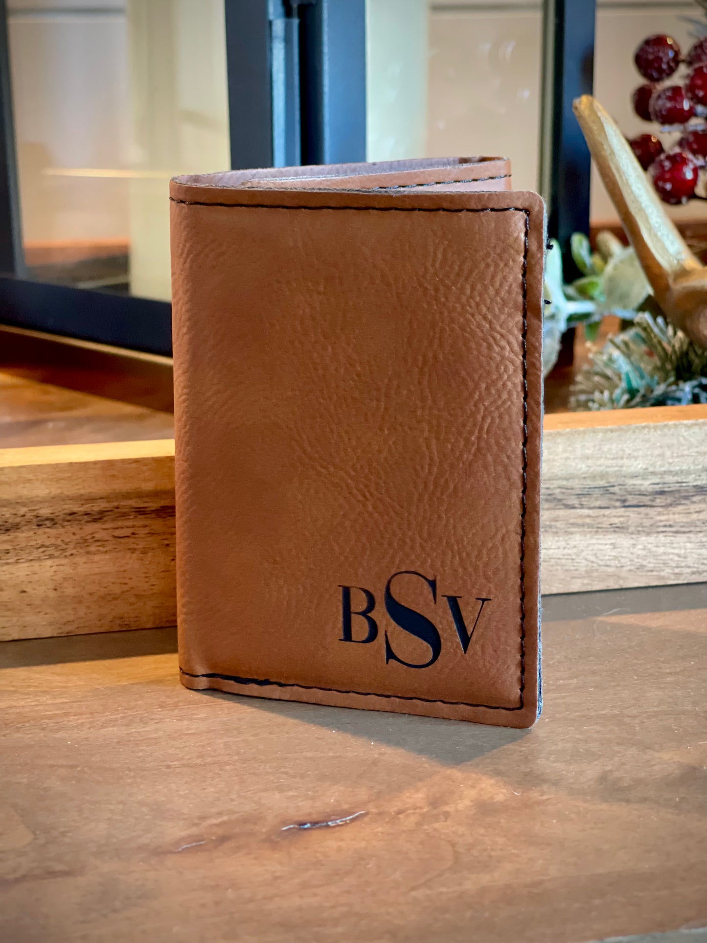 Customizable Rawhide Leatherette Trifold Wallet – Personalized Elegance & Durability